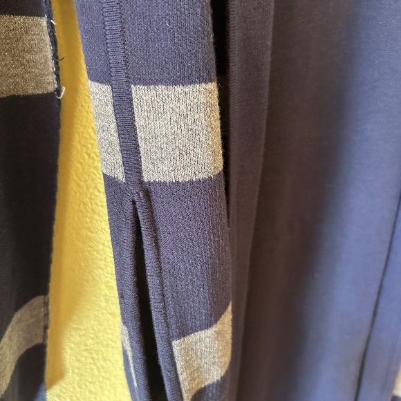 Athleta Reversible Sweater Coat/Cardigan Navy Blue Grey Pockets XS - Picture 5 of 6